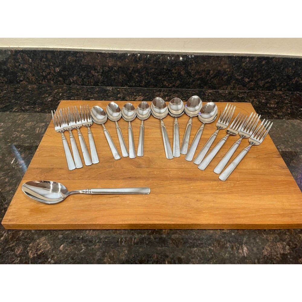 21 piece Cambridge record 4 person flatware set
